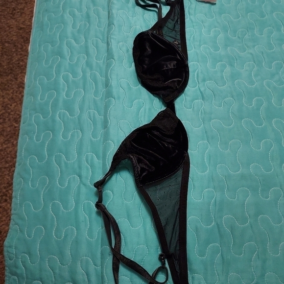 NWT Victoria secret 32B velvet lace new bra black - Picture 9 of 14